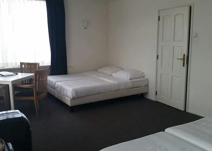 فندق Heeren Noortwyck 3*